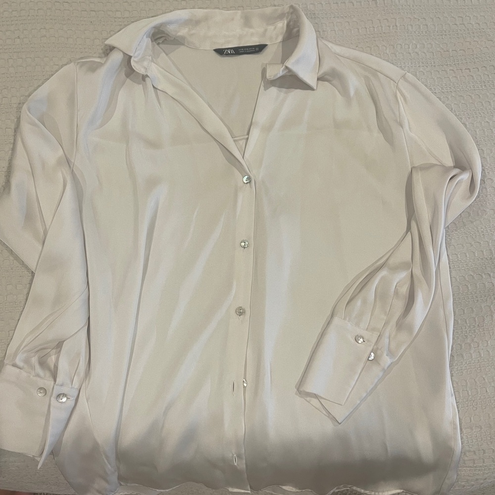 Zara Off-White Button Down Shirt